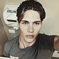 Mogged: A Deep Dive Into Looksmaxing Culture