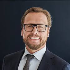 Michael Seipel auf LinkedIn: Ich freue mich sehr über meine Wiederwahl in  den Vorstand des BITKOM AK…