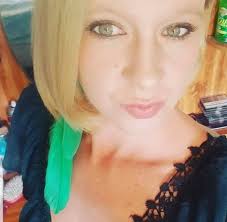 Hello everyone! I have spent the last 2 weeks reading all these beautiful  and inspirational posts and I figured it was time I stepped up with my  story. My name is Robin