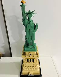 At the time of its release, it was the largest lego set produced. Lego Architecture 21042 Freiheitsstatue Galeria Karstadt Kaufhof