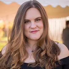 Caroline Bock's Instagram, Twitter & Facebook