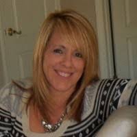 Tracy Mello's Instagram, Twitter & Facebook