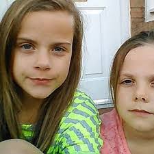 Amber Rolfe's Instagram, Twitter & Facebook