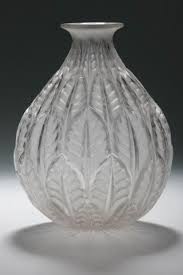 Rene Lalique 1860 1940 Vase Modele Malesherbes En Verre Moule Presse Blanc Satine Signe Hauteur 23 Cm Bibliographie Mod Art Verrier Lalique Vases