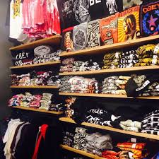 If you're paid hourly, multiply your wage by the number of hours you work each week and the number of weeks you work each year. Zumiez Clothing Store In Niagara Falls