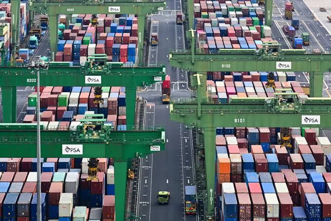 Singapore's non-oil exports rise 24.2% in July on strong AI demand; electronics surge 112% but miss 26.5% forecast