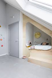 karwei stoere meisjeskamer eigen huis tuin karwei de wanden in lizzy s coole bed under stairs storage solutions understairs storage stair storage