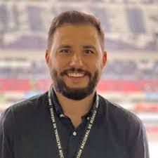 Ryan DeBoer (@_ryandeboer)