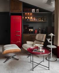 Rachel Araz Kiresepi On Instagram Pazar Okumasi Icin Fazlasiyla Objektif Bir Oneri Maison Francaise Aralik Sayis In 2020 Eames Lounge Chair Eames Lounge Interior