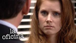 Michael y Jim compiten para impresionar a Amy Adams