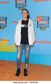 Sharon kremen martin is single. Nickelodeon S Kids Choice Sports Awards 2017 Held At Ucla S Pauley Pavilion Featuring Sharon Kremen Martin Baby Ariel Jose Martin Where Los Angeles California United States When 13 Jul 2017 Credit Adriana M