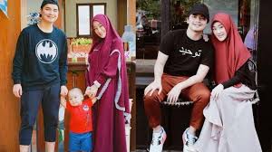 Dari nama gadis ini siapapun bisa menebak kalau gadis ini adalah keturunan tionghoa. Potret Kebersamaan Alvin Faiz Dan Istri Di Imlek 2019 Keluarga Larissa Chou Curi Perhatian Tribunnews Com Mobile