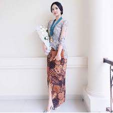 In this video aku menggambar dari nol dengan menggunakan proporsi tubuh wanita 9 kepa. 30 Model Kebaya Modern Terbaru Inspirasi Remaja Gambar