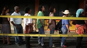 Peguambela, mohd khairul azam abdul aziz bercakap kepada media selepas anak guamnya yang merupakan pengundi dun semenyih memfailkan saman terhadap suruhanjaya pilihan raya (spr) di mahkamah tinggi shah. Malaysians Vote With Power At Stake For First Time Al Arabiya English