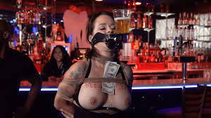 ▷ Betty Solace in Splash Zone: Betty Solace Humiliated and Fucked In Vegas  Strip Club (Photo 4) | Kink