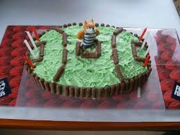 Daisys 3rd Birthday Catchmyparty Com Birthday Cake For Cat Football Birthday Cake Cake