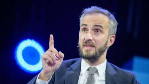 Er sei voll mit adrenalin. Kinderchor Bei Jan Bohmermann Satiriker Provoziert Mit Song Uber Oma Als Corona Leugnerin Kultur Stuttgarter Zeitung