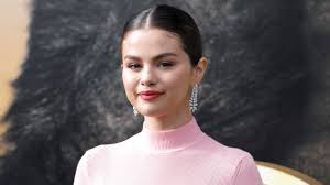 They share such a strong bond that her best friend even donated one of her kidneys to her when she fell severally sick. Selena Gomez Explains Why She S Calling Out Tech Companies Teen Vogue
