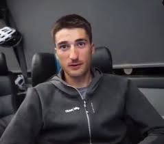 Las, je ne me sens ni les épaules ni la céphalée pour te donner le change, alors je clos si tu me le permets cet échange qui laissera indubitablement béate la dite smalla. Dans La Musette Je Ne Dis Pas Que C Est La Meme Facebook