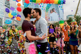 Pero también tiene tiempo de colaborar con el hermano pobre del cine, los cortos. Miguel Angel Silvestre On Filming During Sao Paulo Pride For Sense8