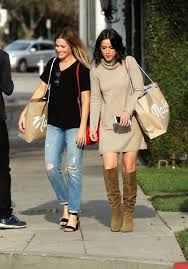 Chloe Bennet Sweater Dress Chloe Bennet Dresses Skirts Looks Stylebistro
