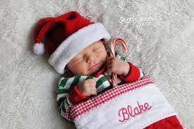 You probably want christmas cards that show off your beautiful babe, and we think you should go for it! Baby Christmas Card Ideas 20 Pictures And Poses To Inspire