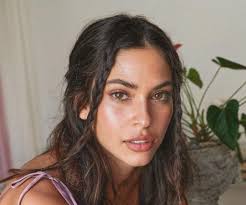 I personally believe Juliana Herz is one of the most beautiful people in  the world. In your opinion, what would you rate her? : r/VindictaRateCelebs