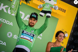 Según pubica france blue, en 2018 el tour de francia volverá a pasar por territorio del país vasco francés. Peter Sagan Sur Le Podium Du Tour De France 2018 A L Arrivee De La 11e Etape A La Rosiere Le 18 Juillet 2018 Quelques Minutes Plus Tard Il Annoncait Sur Faceb Purepeople