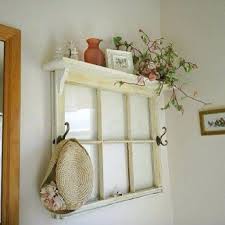 20 Ideas To Reuse And Recycle Old Wood Windows And Doors For Wall Decorations Diy Vintage Decor Old Window Projects Old Window Frames