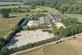 Die inzidenzzahlen lassen vieles zu, dennoch sind alle kurse auch mit aller vorsicht und hygienemaßnahmen geplant. Reitanlage Haus Furth Markus Wipperfurth Offenstall Mit Freien Stallplatzen Oder Pferdeboxen In Roggendorf Thenhoven Stall Frei De