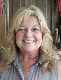 Susan Lavender's Instagram, Twitter & Facebook