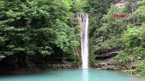 Erfelek'e yaklaşık 10, sinop'a ise 45 km uzaklıktadır. Sinop Erfelek Tatlica Selaleleri Hayran Birakiyor Son Dakika