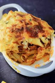 Macaroni Bechamel Recette Traditionnelle Egyptienne 196 Flavors In 2020 Macaroni Bechamel Egyptian Food Bechamel