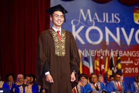 Surat kebenaran wakil mengambil sijil/transkrip. Ukm Malaysia On Twitter Jason Cheong Kah Loh Pelajar Ijazah Sarjana Muda Undang Undang Ukm Menerima Anugerah Pelajaran Diraja Di Majlis Konvokesyen Ukm Ke 46 Graduan Dari Taiping Perak Ini Menjadikan Payung Merah Ukm