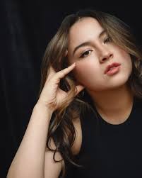 It's showcase season!! Pics from my long hair era by  @careysheffieldphotography