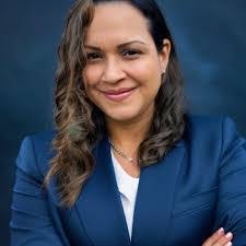 Anna Bunton's Instagram, Twitter & Facebook