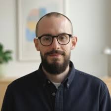 PostHog just updated their website and I don't know what to think. Is it  good UX? is it bad UX? Is there to much content? Will it convert? Is the  copy clear?