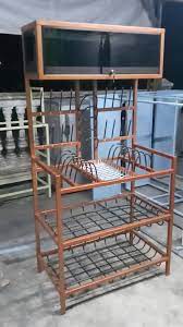 Rak piring berbahan besi memang dapat banyak kamu temukan di tanah air, tapi desain rak piring yang satu ini dibuat dalam versi yang lebih mini. Rak Piring Besi Tahan Bengkel Las Onom Rowotengah