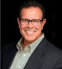 Gretchen Akers's Instagram, Twitter & Facebook