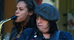 Let's welcome our new members: Tom Robarge, Marta Arguelles Paul, Julie  Weicks, Gailynn Ricker Mullins, Elizabeth Hunsberger, Hamilton Smith, Jan  Michael Roskamp, Donna Nelson, Julie Dobberstein, Karen Asuras Grobman,  Kathy Alletto Thayer,