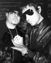 Historic weekend rockin' the very last @global_groove_seattle party  @madame_lous hopefully they find a new home because it's one of the best  things going 💥 Caught up and rocked with @shortkut for the @