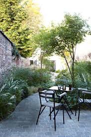 Terrasse Jardin Sauvage Jpg 310 465 Pixels Beaux Jardins Jardin De Ville Terrasse Jardin