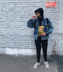 как же так получилось что ты в моем авто Pin Ot Polzovatelya Elena Na Doske Egor V 2020 G S Izobrazheniyami Fotografiya Muzhchiny Pevcy Znamenitosti