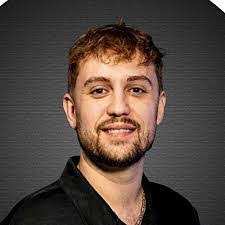 Austin Parson's Instagram, Twitter & Facebook