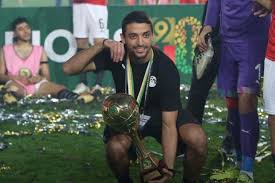 تصدر اسم اللاعب طاهر محمد طاهر لاعب النادى الأهلى ومنتخب مصر الأولمبي، محركات البحث عبر موقع جوجل تريند ومواقع التواصل الاجتماعي، بعدما نشر طاهر محمد طاهر رسالة إلى زملائه في المنتخب الأولمبي يشكرهم ويحفزهم فيها. Ø·Ø§Ù‡Ø± Ù…Ø­Ù…Ø¯ Ø·Ø§Ù‡Ø± ÙŠÙ‚ØªØ­Ù… Ù‚Ø§Ø¦Ù…Ø© Ø§Ù„Ø£ØºÙ„Ù‰ Ù…Ø­Ù„ÙŠØ§ ÙÙŠ Ø§Ù„Ø£Ù‡Ù„ÙŠ ÙŠÙ„Ø§ÙƒÙˆØ±Ø©