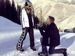 Paris hilton has announced she is engaged to entrepreneur carter reum after a little more than a year of dating. Paris Hilton Got Engaged And Her Engagement Ring Is Huge Insider