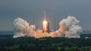 There's a giant chinese rocket booster hurtling toward the planet, and no one seems to know exactly when or where it's going to land. O6iwfcocr0nr M