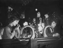 People In 1920s Berlin Nightclubs Flirted Via Pneumatic Tubes Berlin Nightclub Pneumatic Tube Night Club