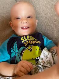 What are the symptoms parents seen in 16 months old kid in Autism ?