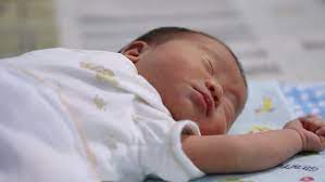 Segera usir barangkali melihat hewan yang mencoba mendekati bayi. Bayi Menangis Malam Tanpa Sebab Amalkan Bacaan Surah Ini Bantu Tenangkan Si Kecil Pa Ma